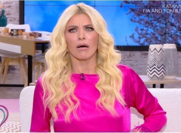 X Factor: Η Δέσποινα Βανδή μάς άφησε με το στόμα ανοιχτό Έκοψε τα μαλλιά της κι είναι μια κούκλα (photos)